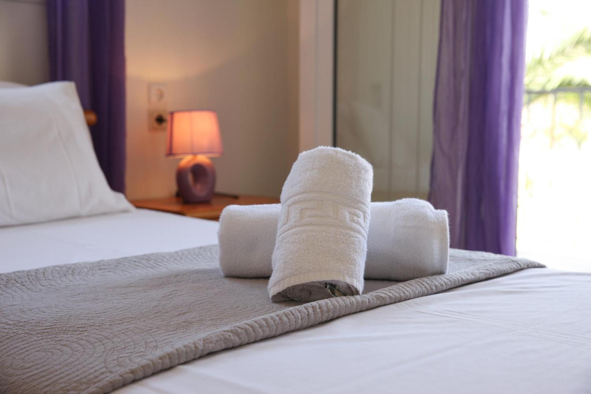 S&C Kosmos Beach Resort Рода Екстер'єр фото