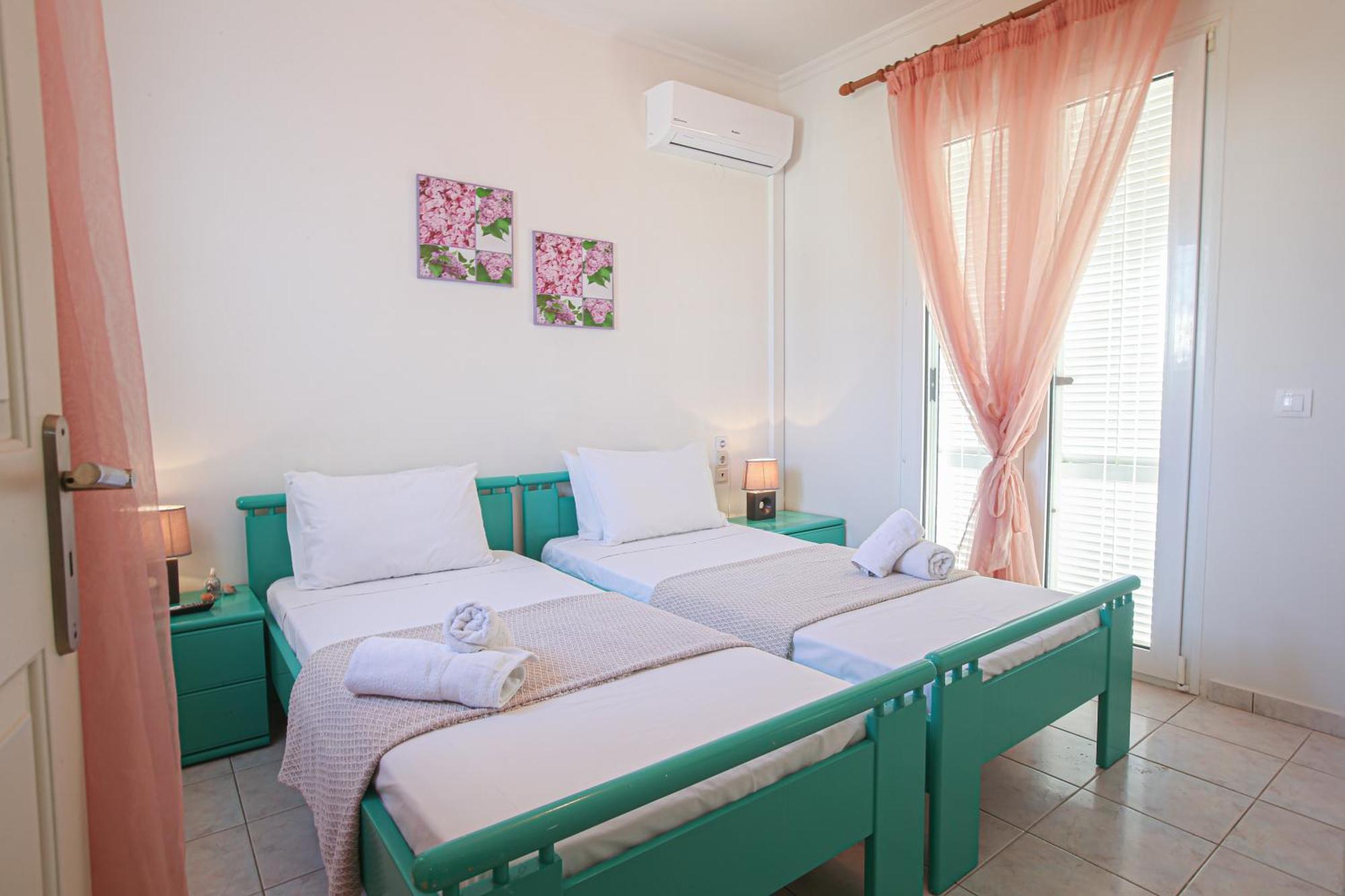 S&C Kosmos Beach Resort Рода Екстер'єр фото